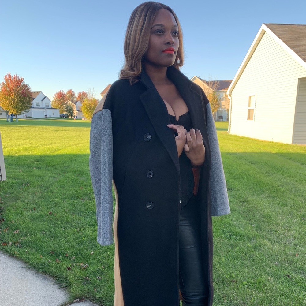 COLORBLOCKED OVERCOAT